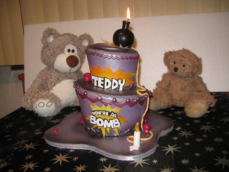 Teddy land: Da Bomb cake