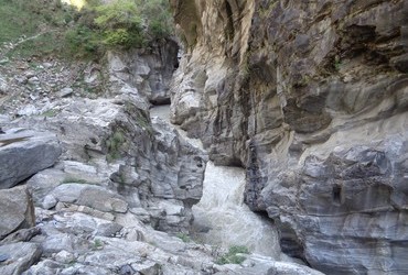 Canyon in the make -  Gori Ganga river gorge