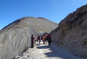 Trouble on the road - Loser to Manali, Spiti Valley, India