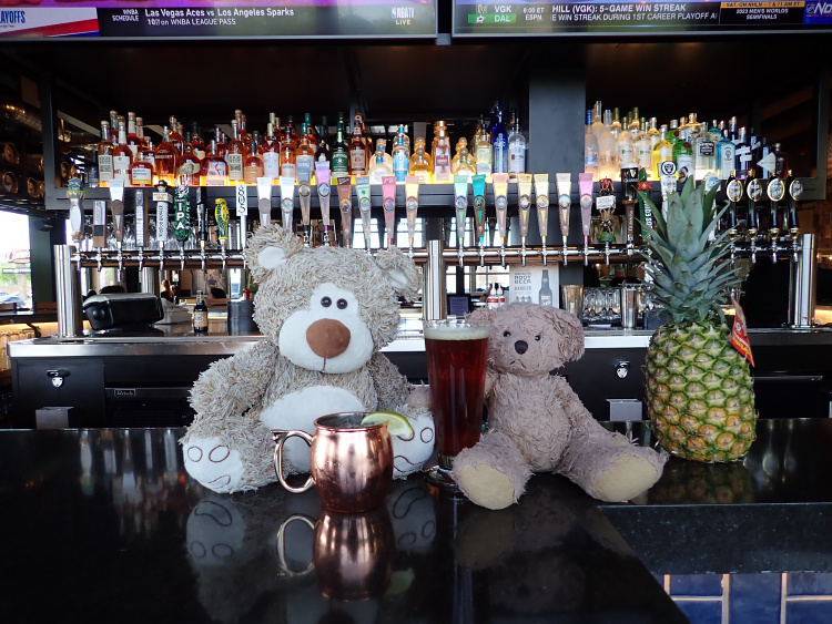 Teddy Land: BJs Restaurant and Brewhouse