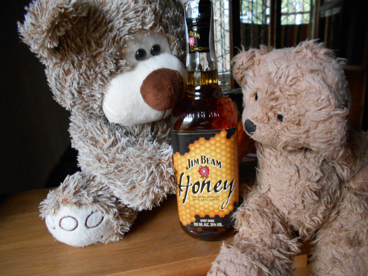 Teddy Land: Jim Beam infused with real honey