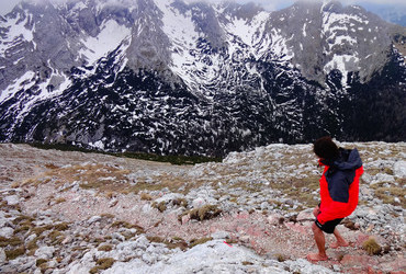 Evgeni running barefoot - Gesäuse, Alps, Autsria