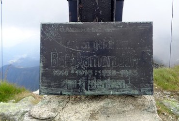 Memorial plaque to all mountaineers that fell in the mountain (didn't chain properly like us)