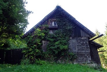House on the way to Schwarzenbach