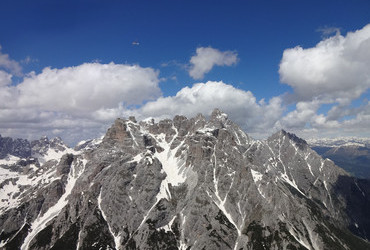 Sexton Dolomites - Oberbachernspitze, glider in the sky