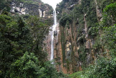 Yumbilla waterfall 895m
